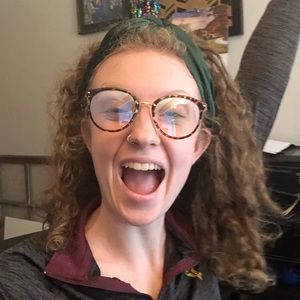 Meet your Posher, Ciara